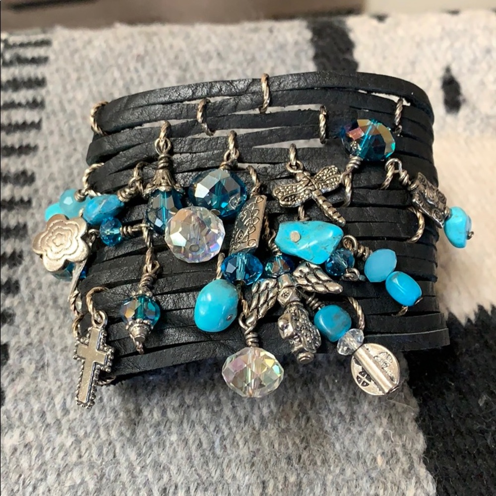🌼 Bracelet with charms